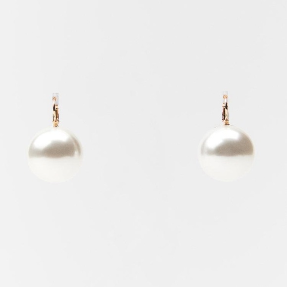 NWT. Zara Golden/White Earrings with Large Artificial Pearls. - Picture 4 of 7